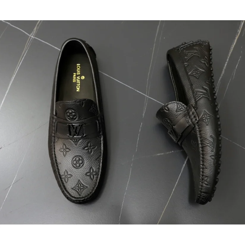 Louis Vuitton Tabi mocassini con monogramma neri