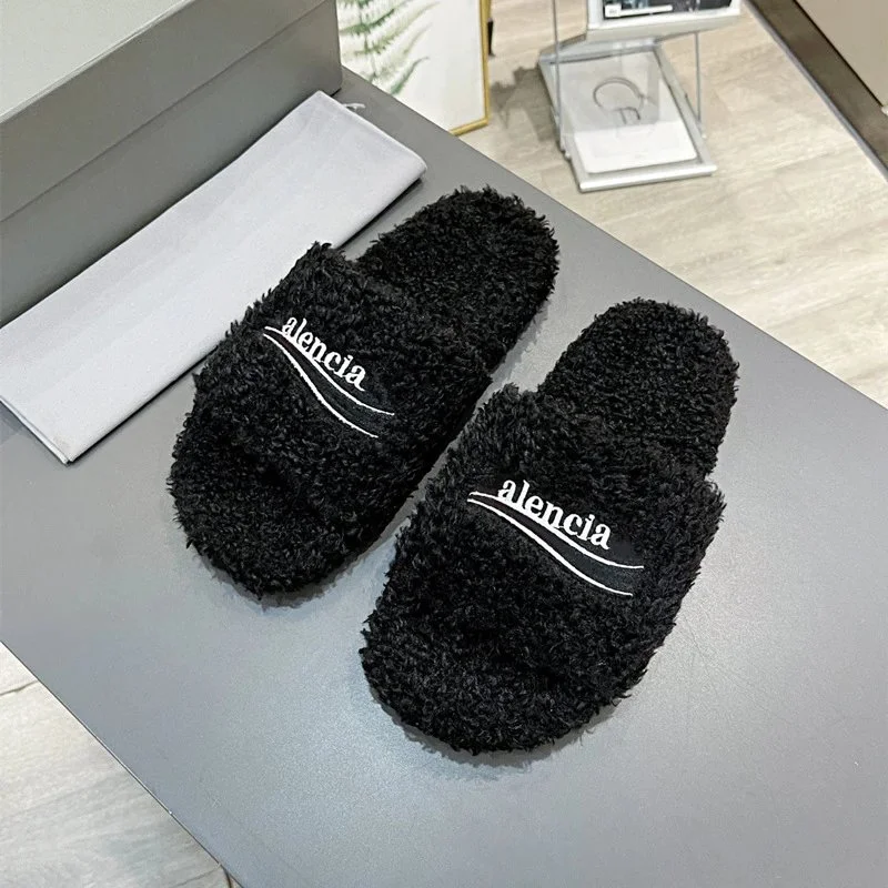 Balenciaga Balenciaga Black Fuzzy Logo Slides Black