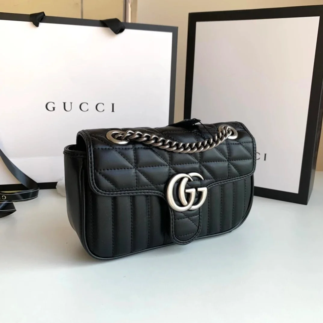 Gucci Gucci GG Marmont Quilted Chain Shoulder Bag Black Black