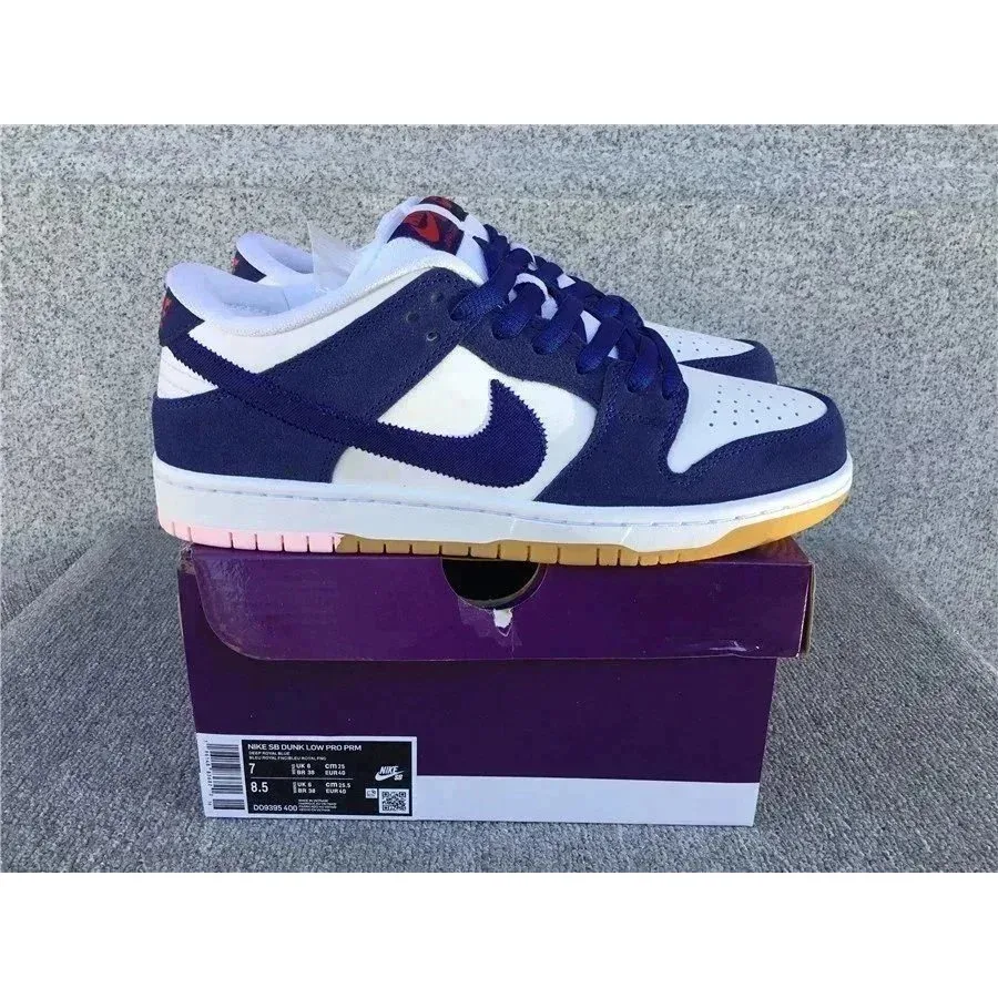 Nike Nike SB Dunk Low 'White/Deep Royal Blue' Sneakers Blue - 1