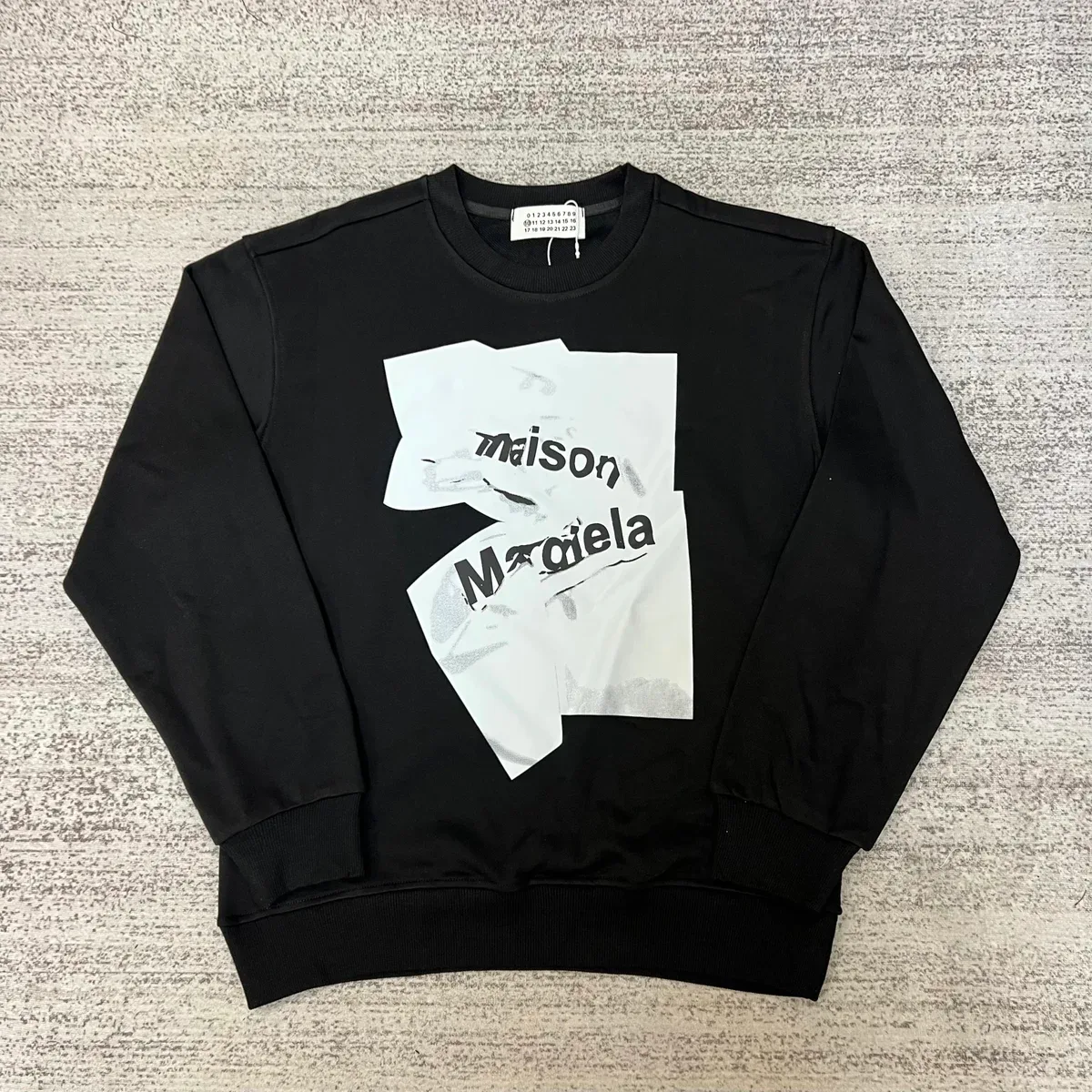 Maison Margiela Maison Margiela Black Maison Margiela Graphic Crewneck Sweatshirt Black - 1
