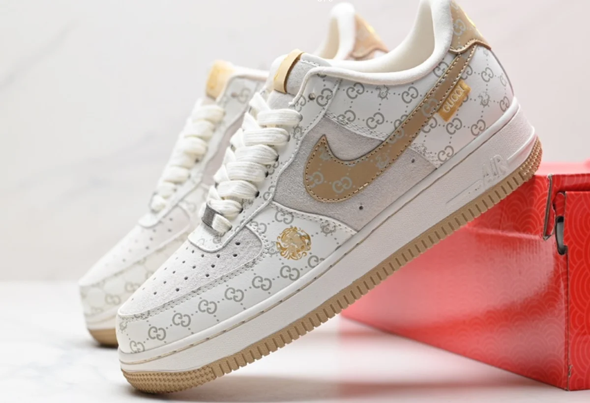 Gucci Gucci Air Force 1 GG Monogram Sail/Beige Sneakers White - 1