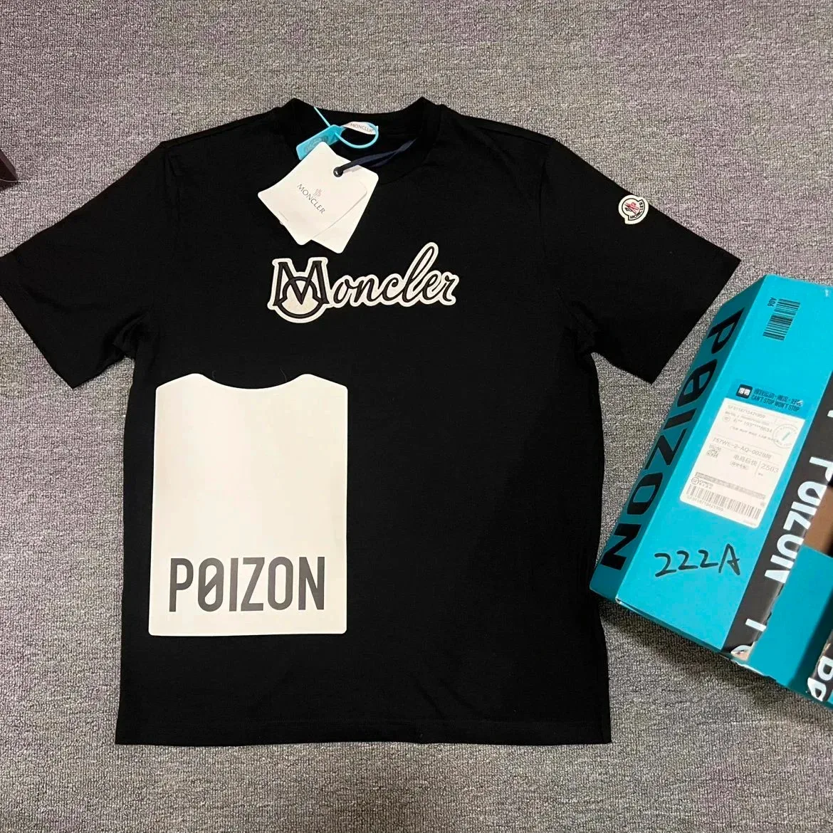 Moncler POIZON Black T-Shirt
