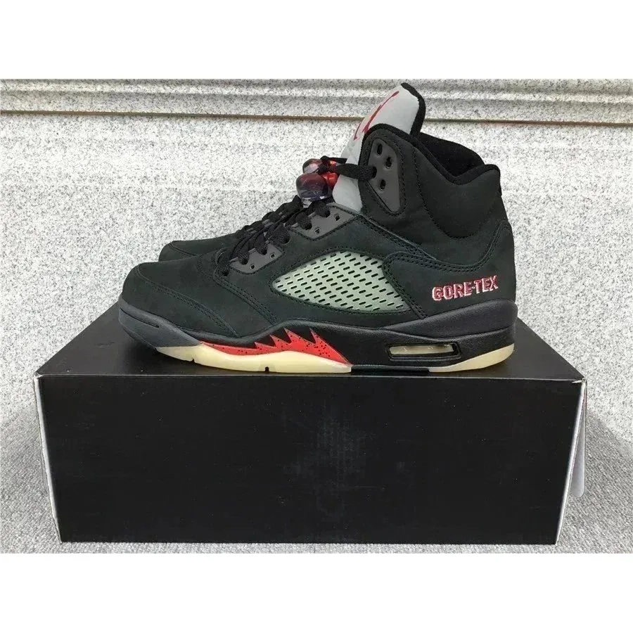 Jordan Air Jordan 5 GORE-TEX Black Red Sneakers Black
