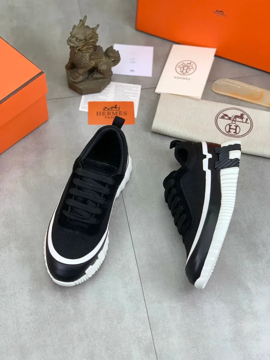 Hermès Hermès Runner Black/White Sneakers Black