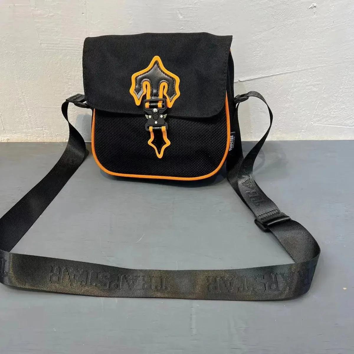Trapstar Trapstar Black & Orange Crossbody Bag Black - 1