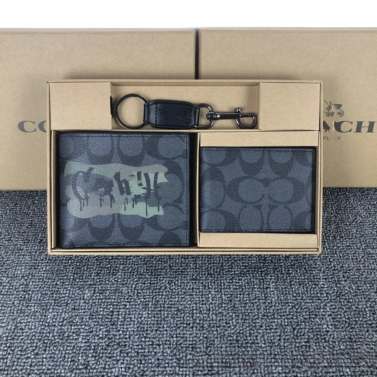 Coach Coach Green Graffiti Signature Wallet Set Green - 1