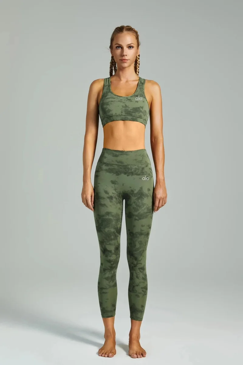Alo Yoga Alo Camo Print Sports Bra & Leggings Set Green - 1