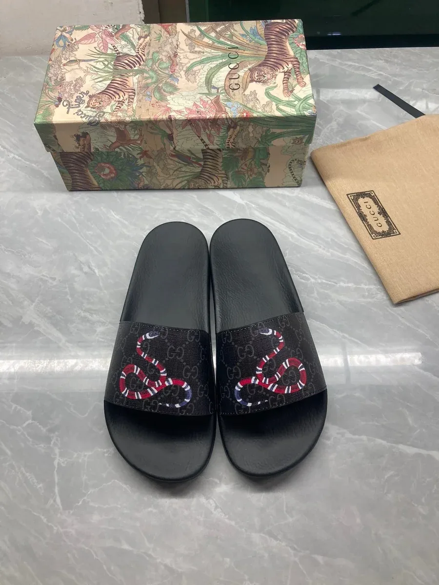 Gucci Gucci Iconic Snake Embroidery Slide Sandals Black Black - 1