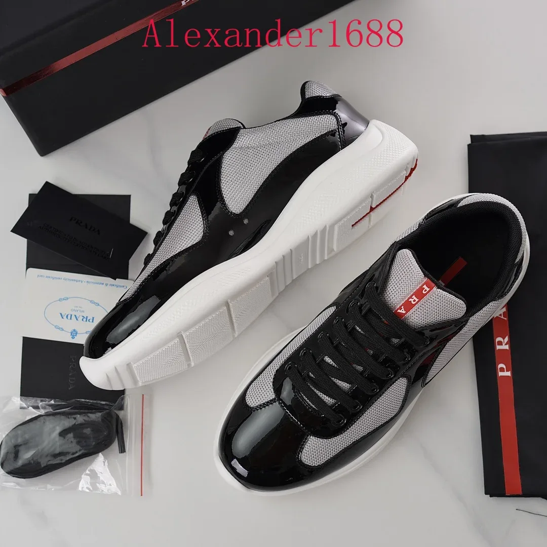 Prada Prada Runners Black/White Sneakers Black