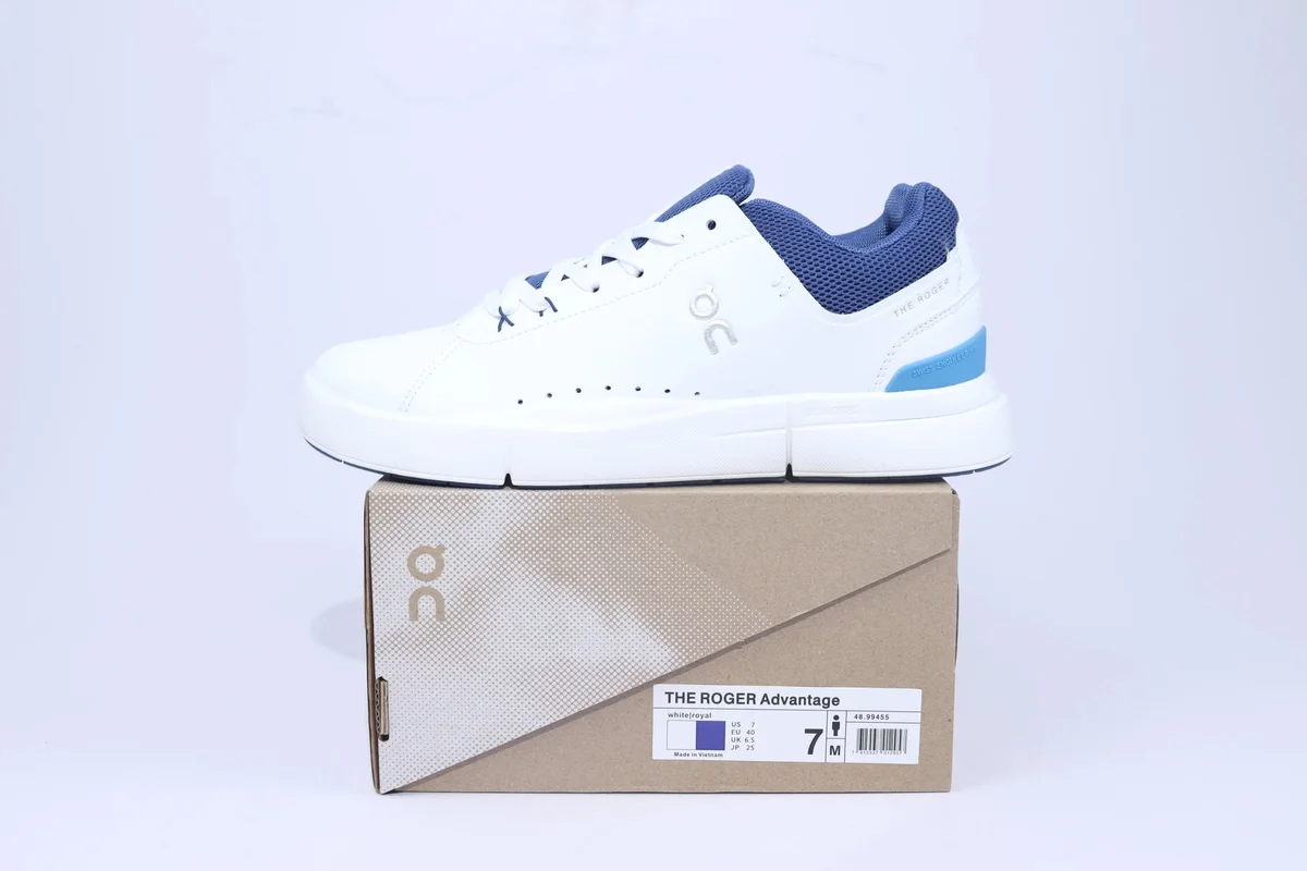On Running On Running The Roger Advantage White/Royal Blue Sneakers White - 1