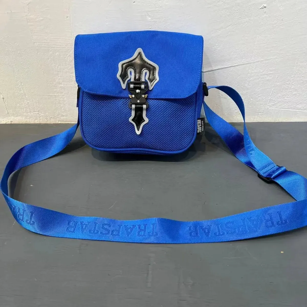 Trapstar Trapstar Blue Cross Messenger Bag Blue - 1