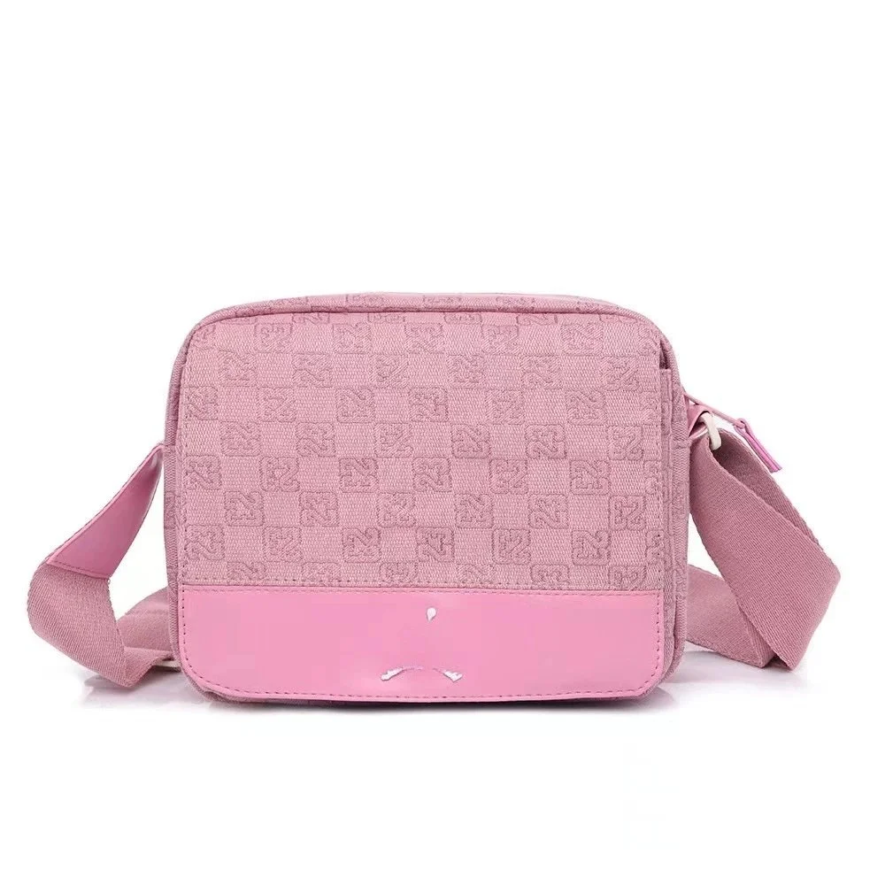 Fendi Fendi Iconic Pink Crossbody Bag Pink - 1