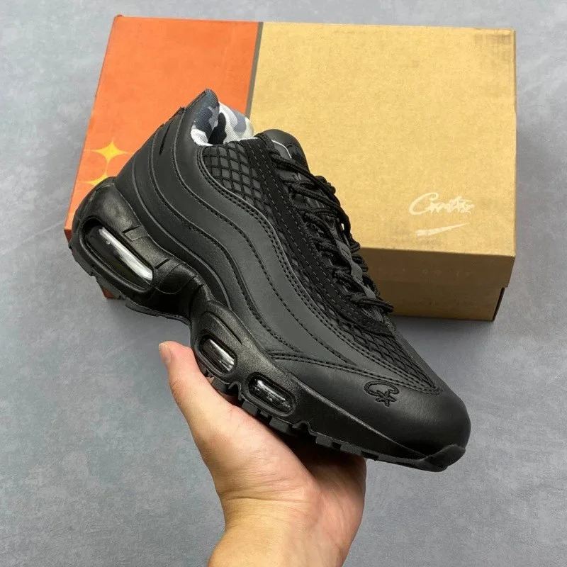 Nike Nike Air Max 95 Triple Black Sneakers Black