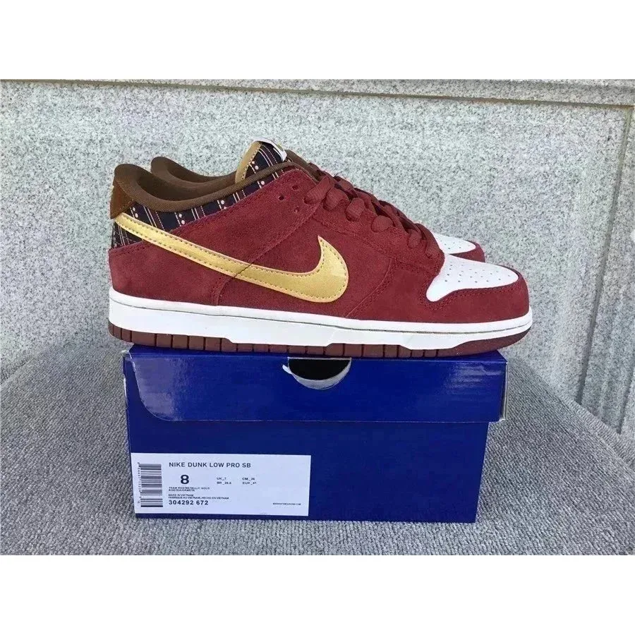Nike Nike Dunk Low SB Pro Burgundy Gold Sneakers Red - 1