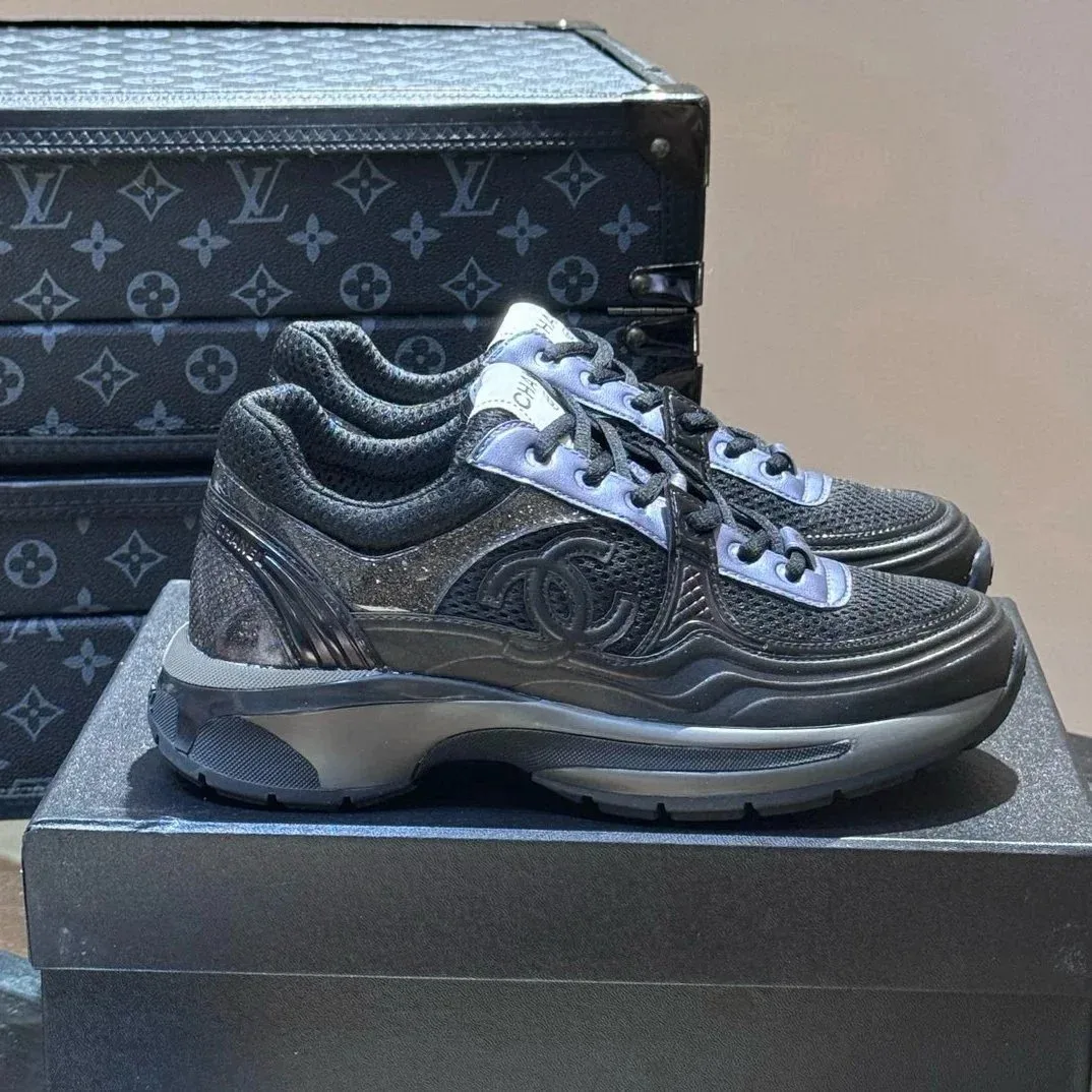 Chanel Chanel Runners Black/Silver Sneakers Black