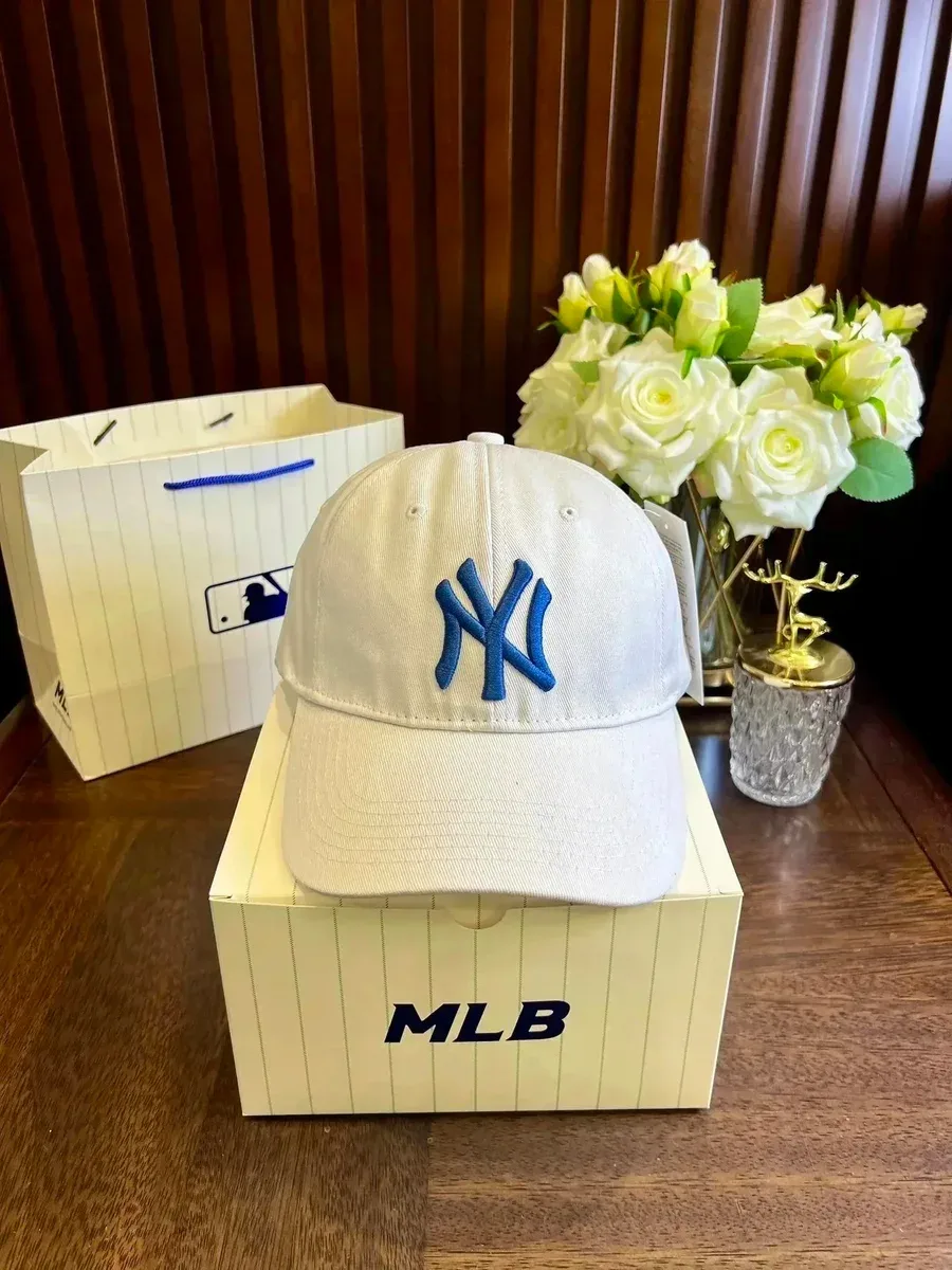 Other MLB New York Yankees White Cap with Blue Logo White - 1