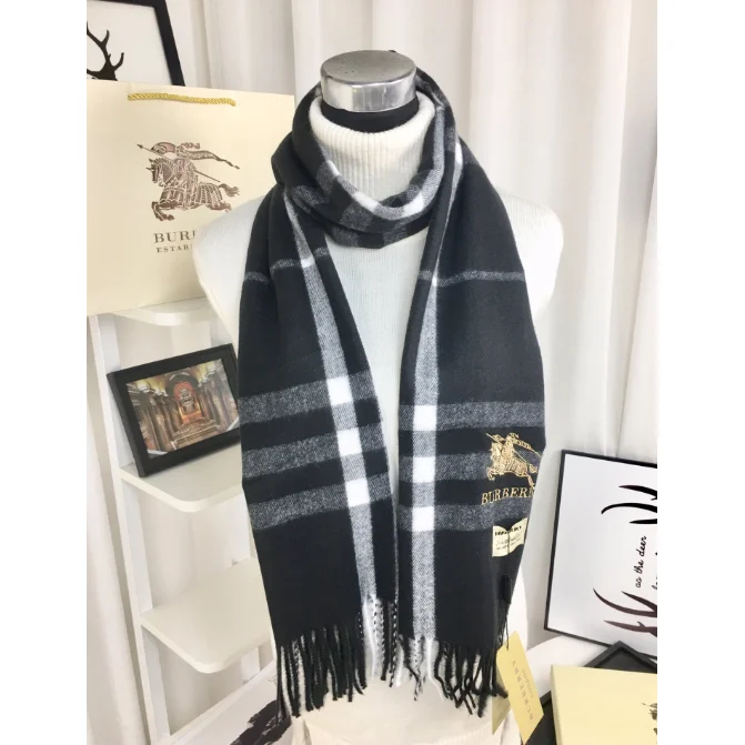 Burberry Burberry Vintage Check Black Scarf Black