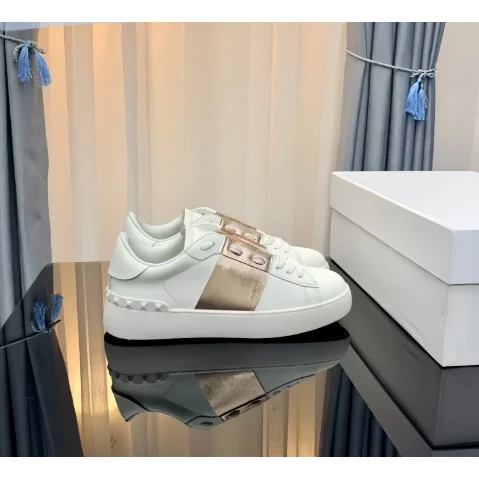 Valentino Valentino Rockstud Champagne Sneakers White - 1