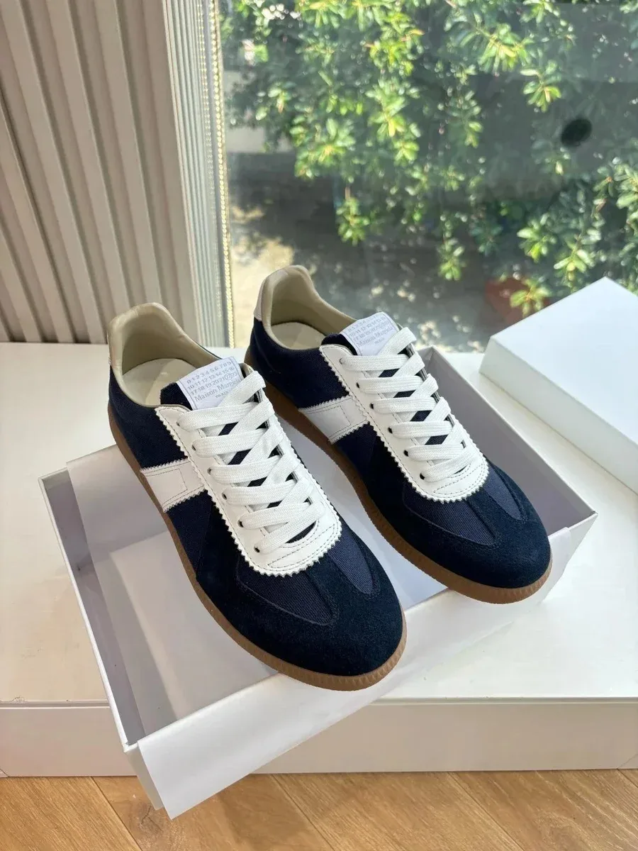 Maison Margiela Maison Margiela Tabi Navy/White Sneakers Navy - 1