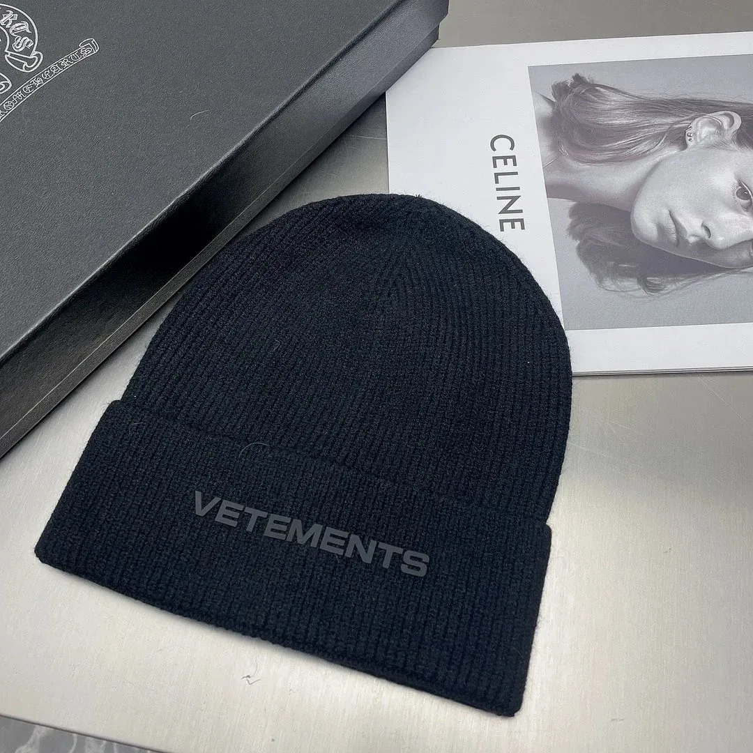 Vetements Vetements Beanie Black Logo Headwear Black - 1