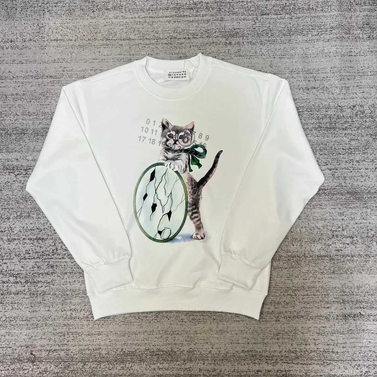 Maison Margiela Maison Margiela Tabi Cat Print Crewneck Sweatshirt White White - 1