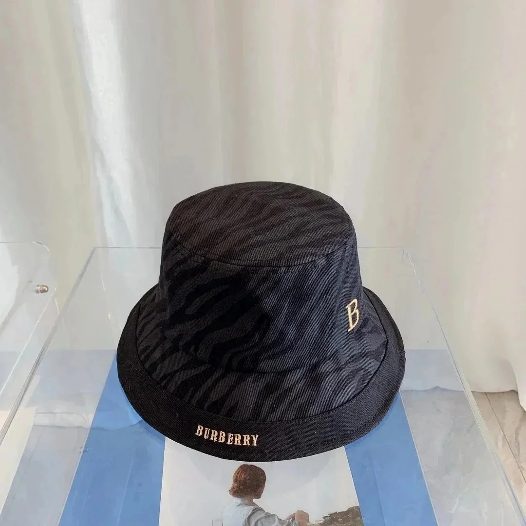 Burberry Burberry Black Zebra Bucket Hat Black