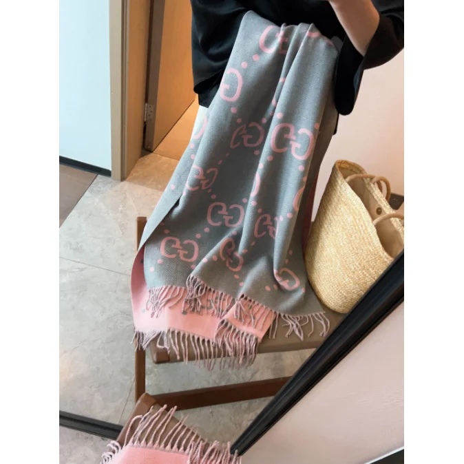 Gucci Gucci GG Monogram Scarf Pink/Grey Pink - 1