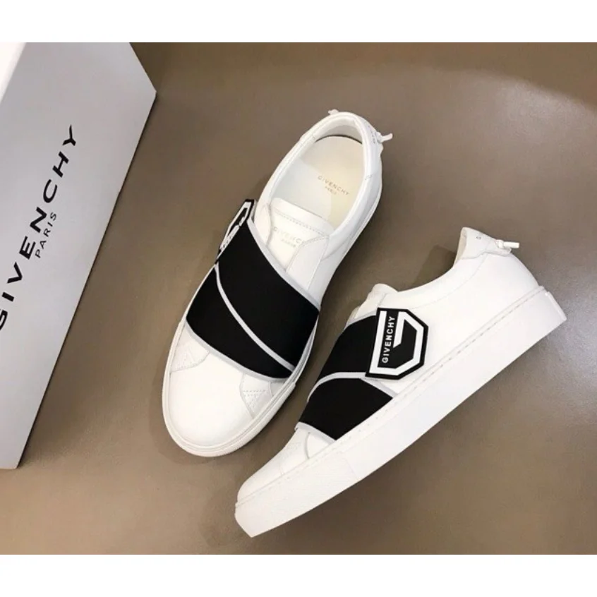 Givenchy Givenchy Black & White Leather Sneakers Black - 1