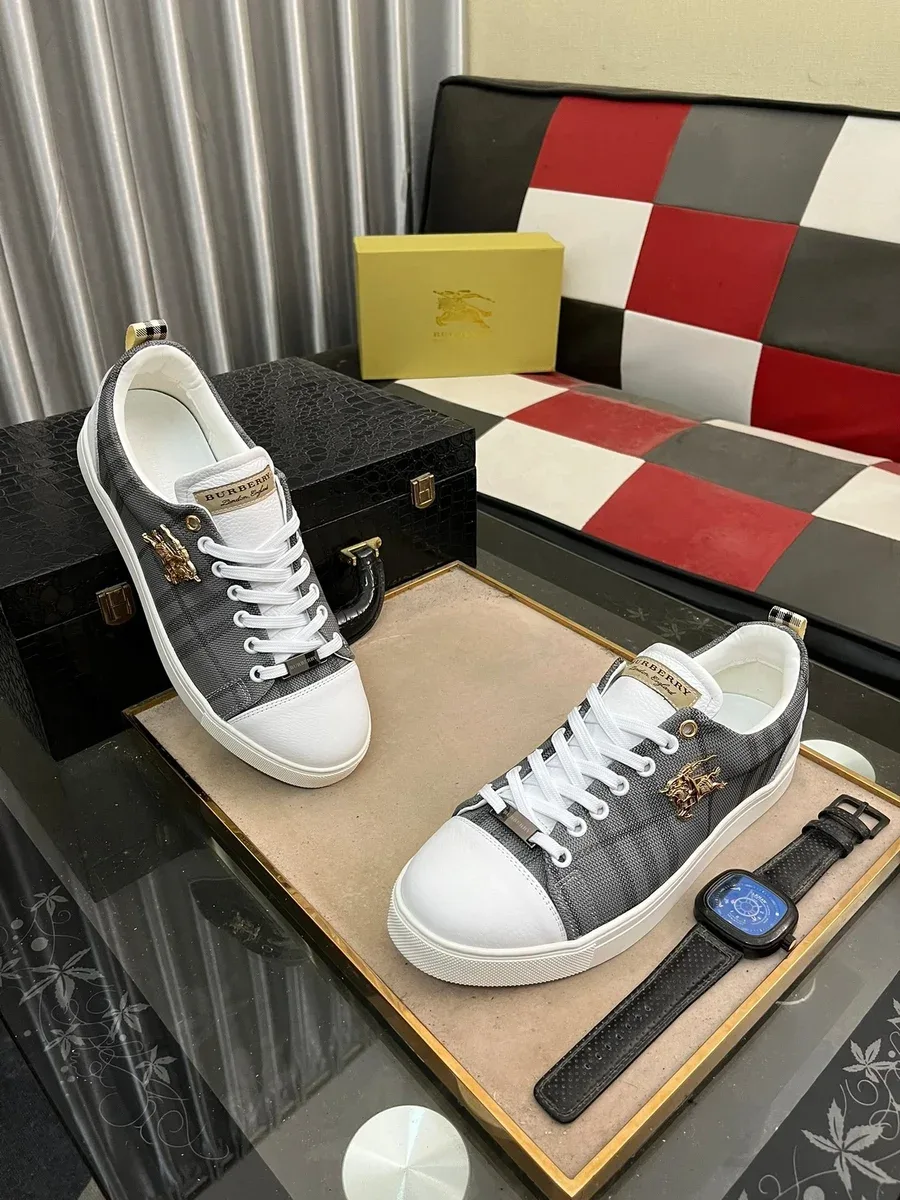 Burberry Burberry Grey & White Horse Check Sneakers Grey - 1