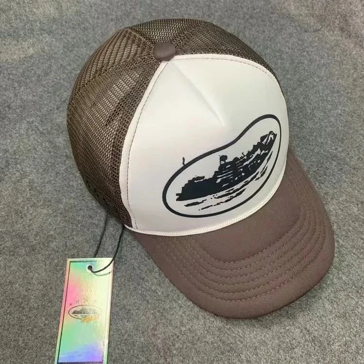 Other Trucker Hat with Ship Print Brown/White Headwear Brown - 1