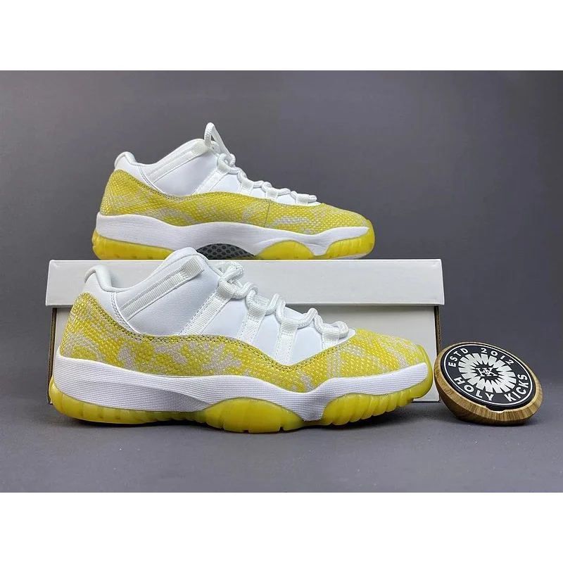 Nike Nike Air Jordan 11 Low Lemonade Sneakers Yellow