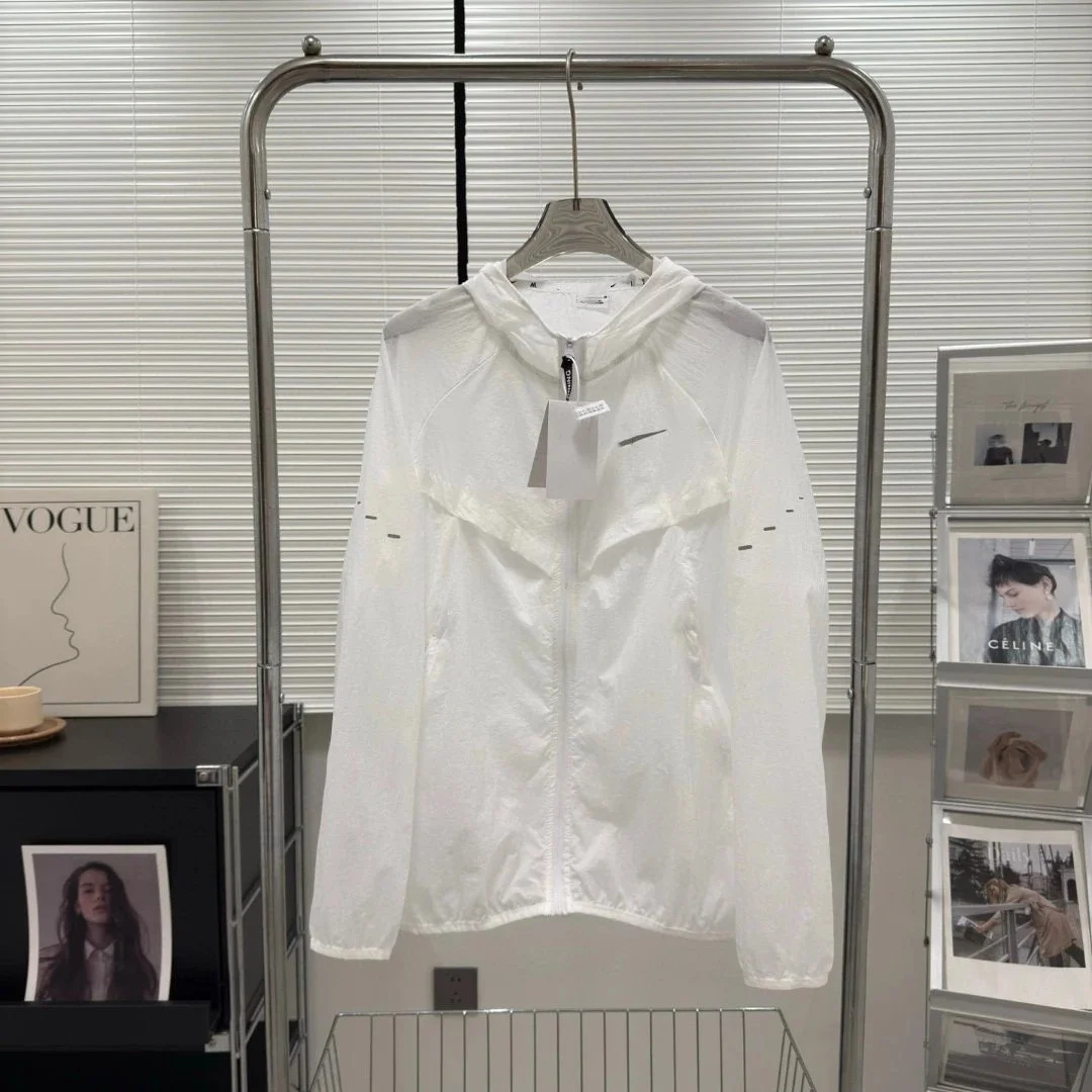 Nike Air Max White Lightweight Jacket