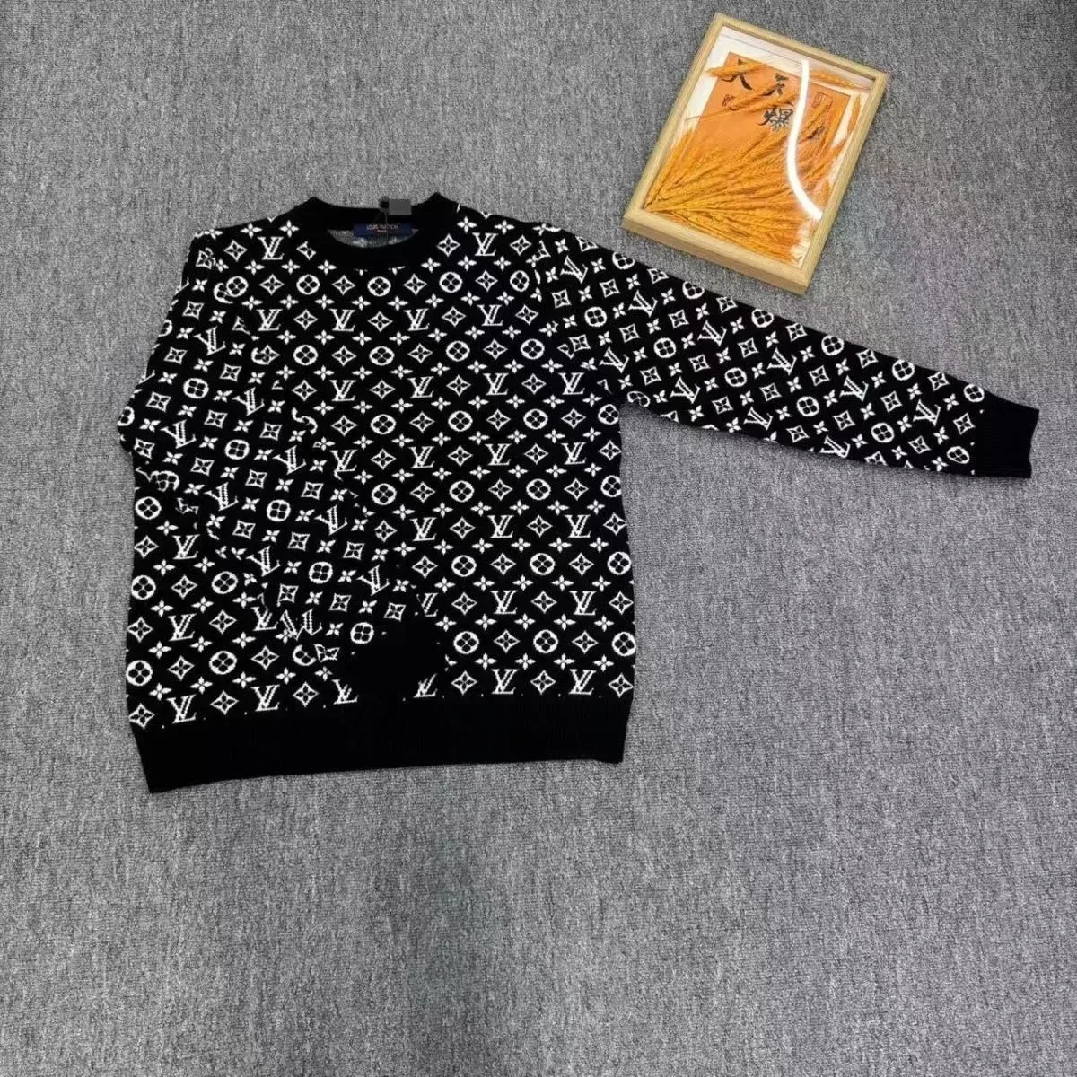 Louis Vuitton Louis Vuitton LV 12 Black/White Monogram Sweater Black