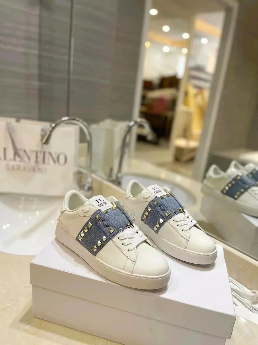 Valentino Valentino Rockstud 15 White/Blue Denim Studs Sneakers White