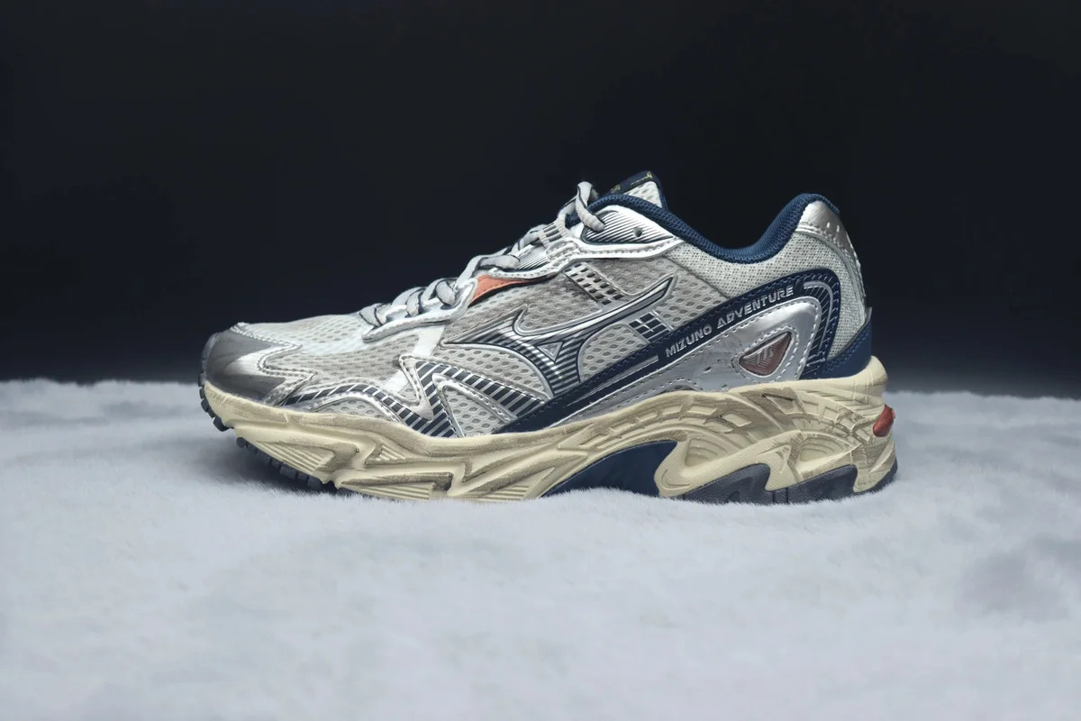 Mizuno Mizuno Wave Rider Adventure Silver/Blue Sneakers Silver - 1
