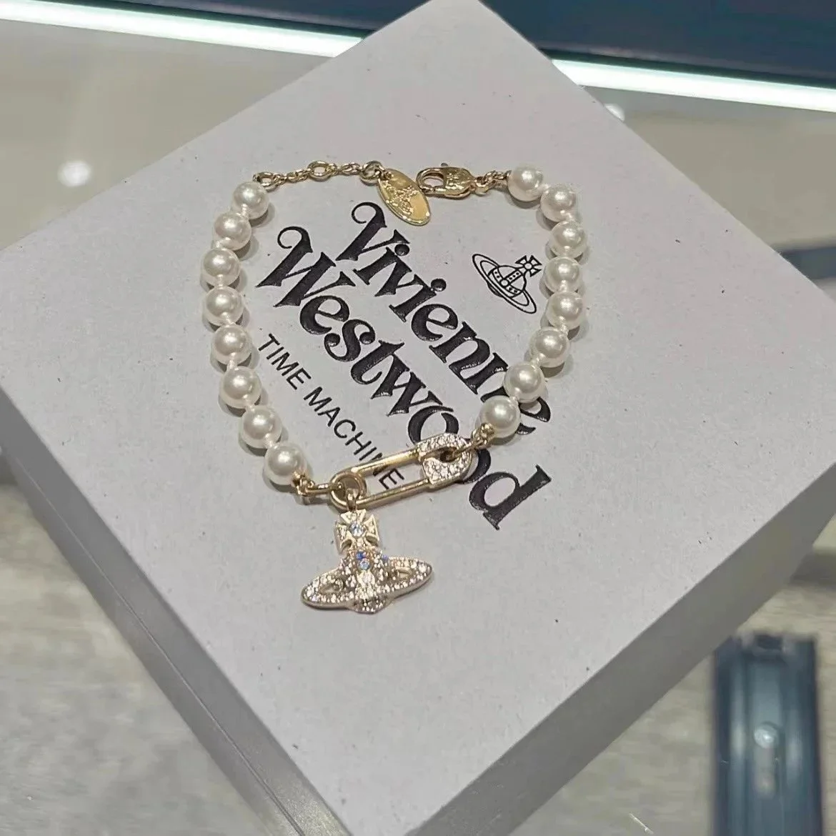 Vivienne Westwood Vivienne Westwood Orb Pearl & Gold Charm Bracelet White - 1