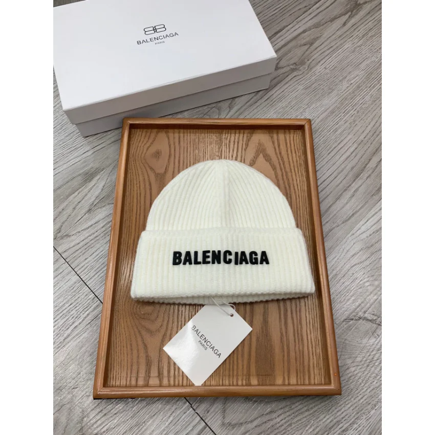 Balenciaga Balenciaga White Embroidered Beanie Hat White - 1