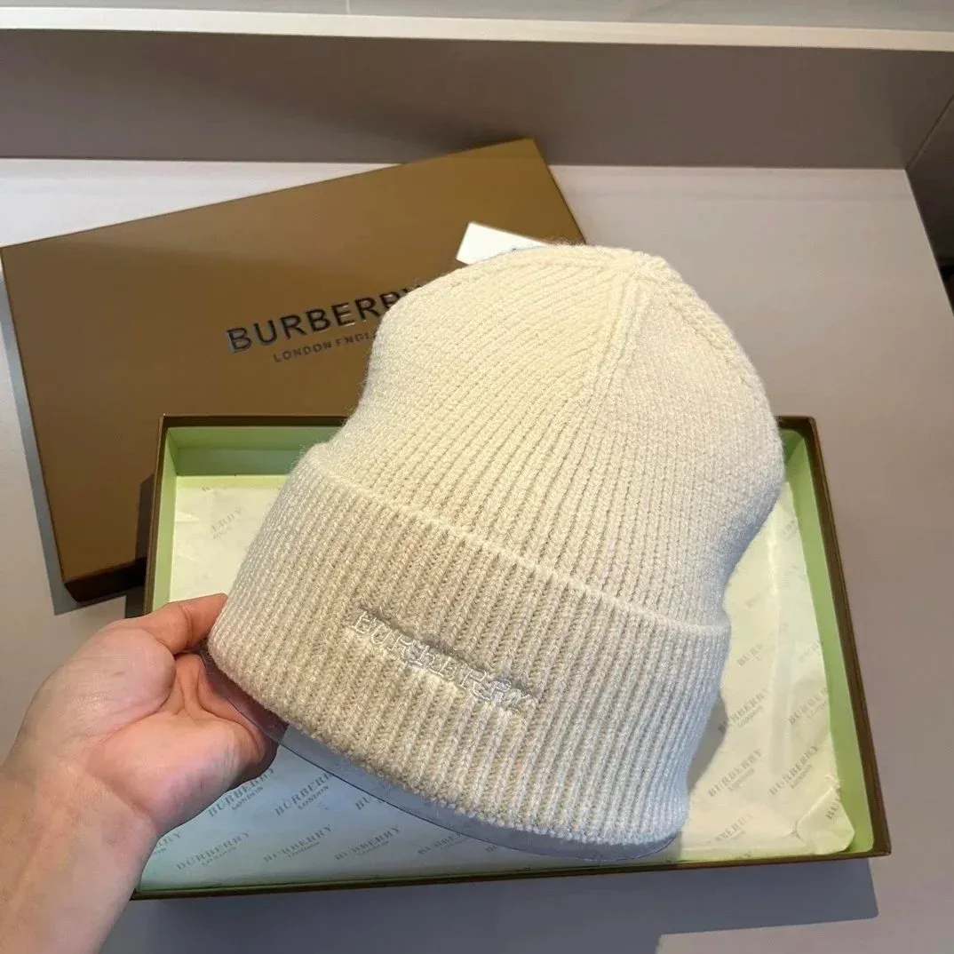 Burberry Burberry Cream Knit Beanie Cream