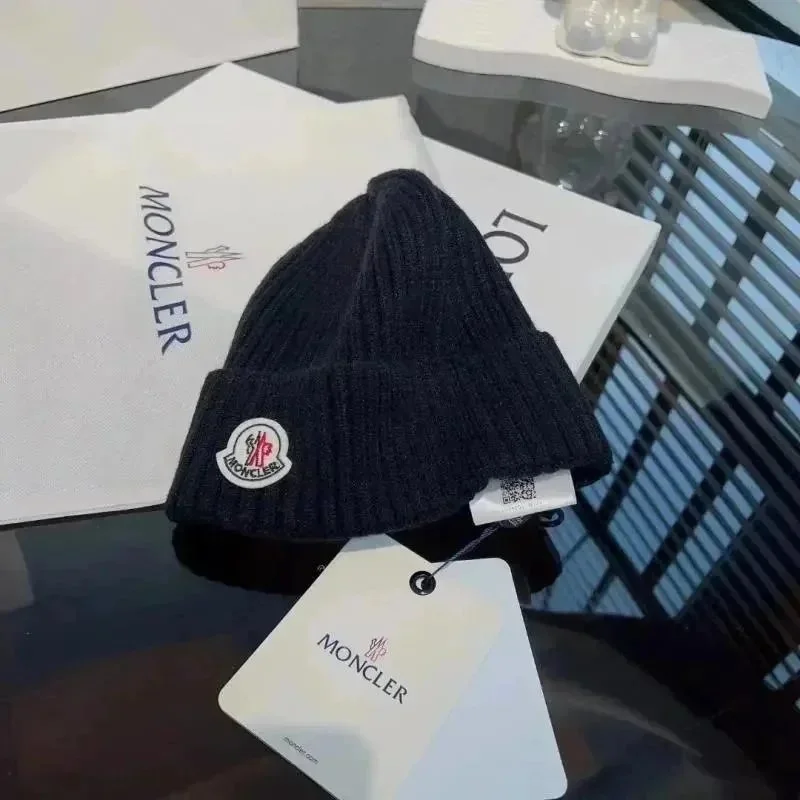 Moncler Moncler Black Knit Beanie 015 Black