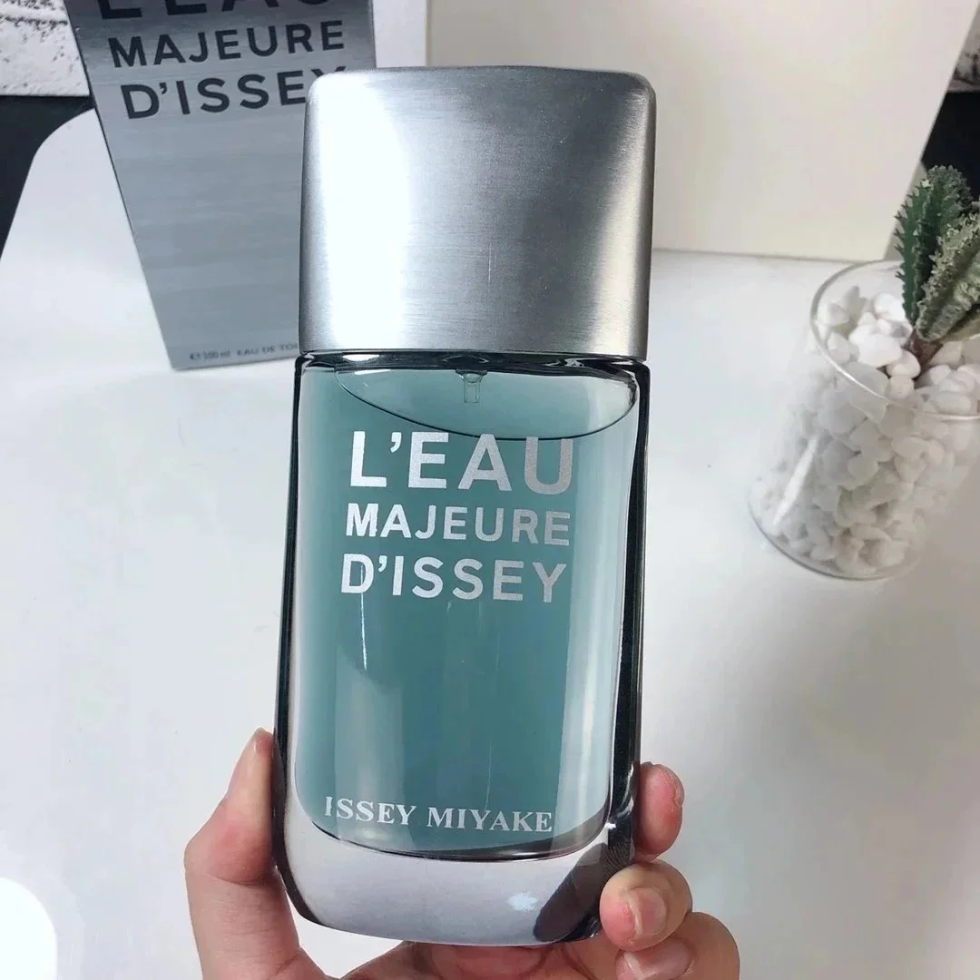 Issey Miyake Issey Miyake L'EAU MAJEURE D'ISSEY Light Blue Eau de Toilette Blue