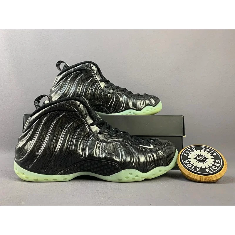 Nike Nike Air Foamposite One Triple Black Glow Green Sneakers Black