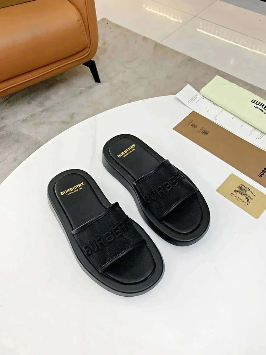 Burberry Burberry Black Leather Slippers Black - 1