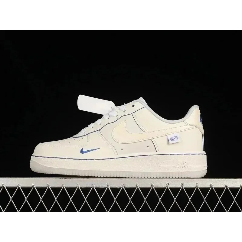 Nike Nike Air Force 1 Sail/University Red Sneakers White - 1