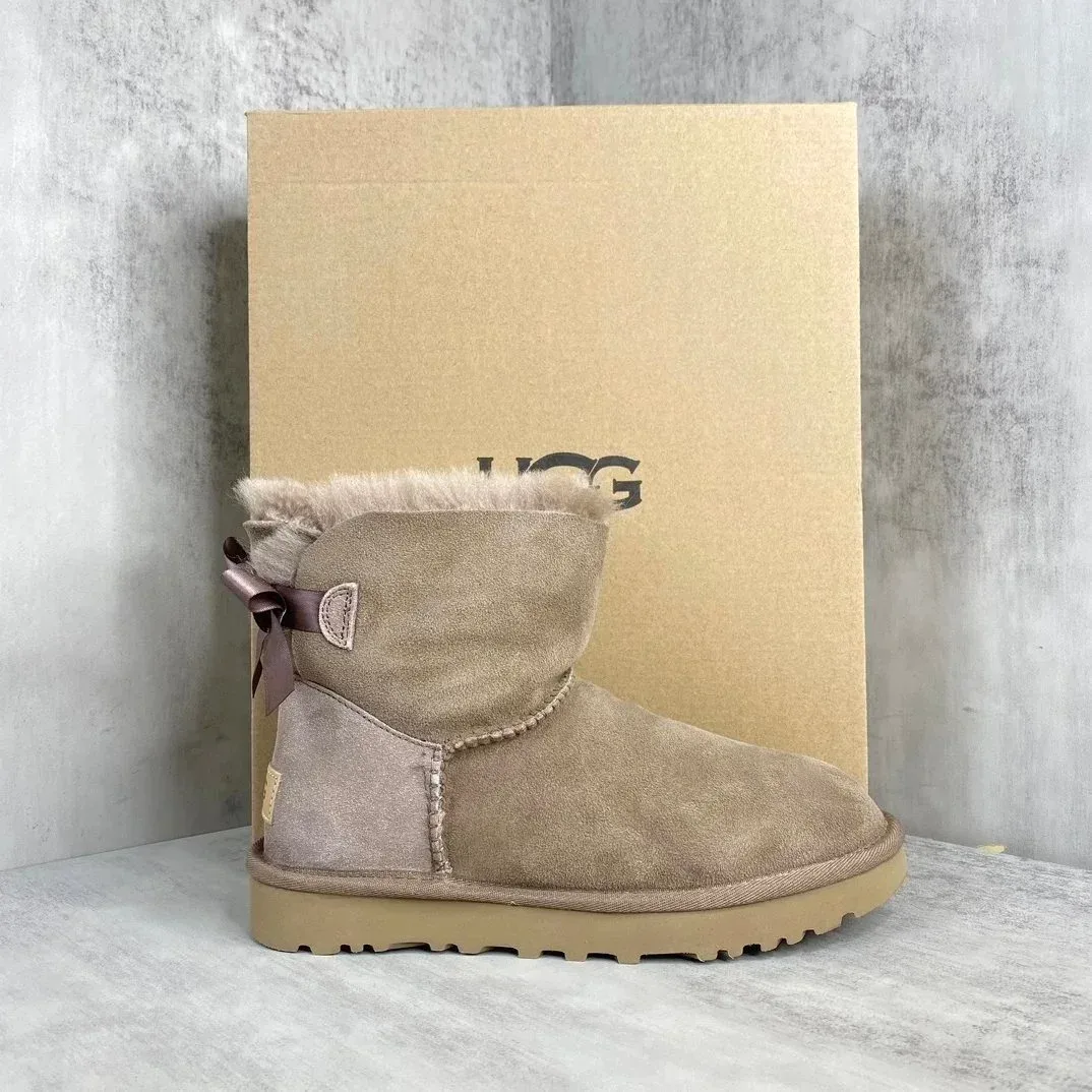 UGG UGG Classic Short Light Chestnut Boot Brown