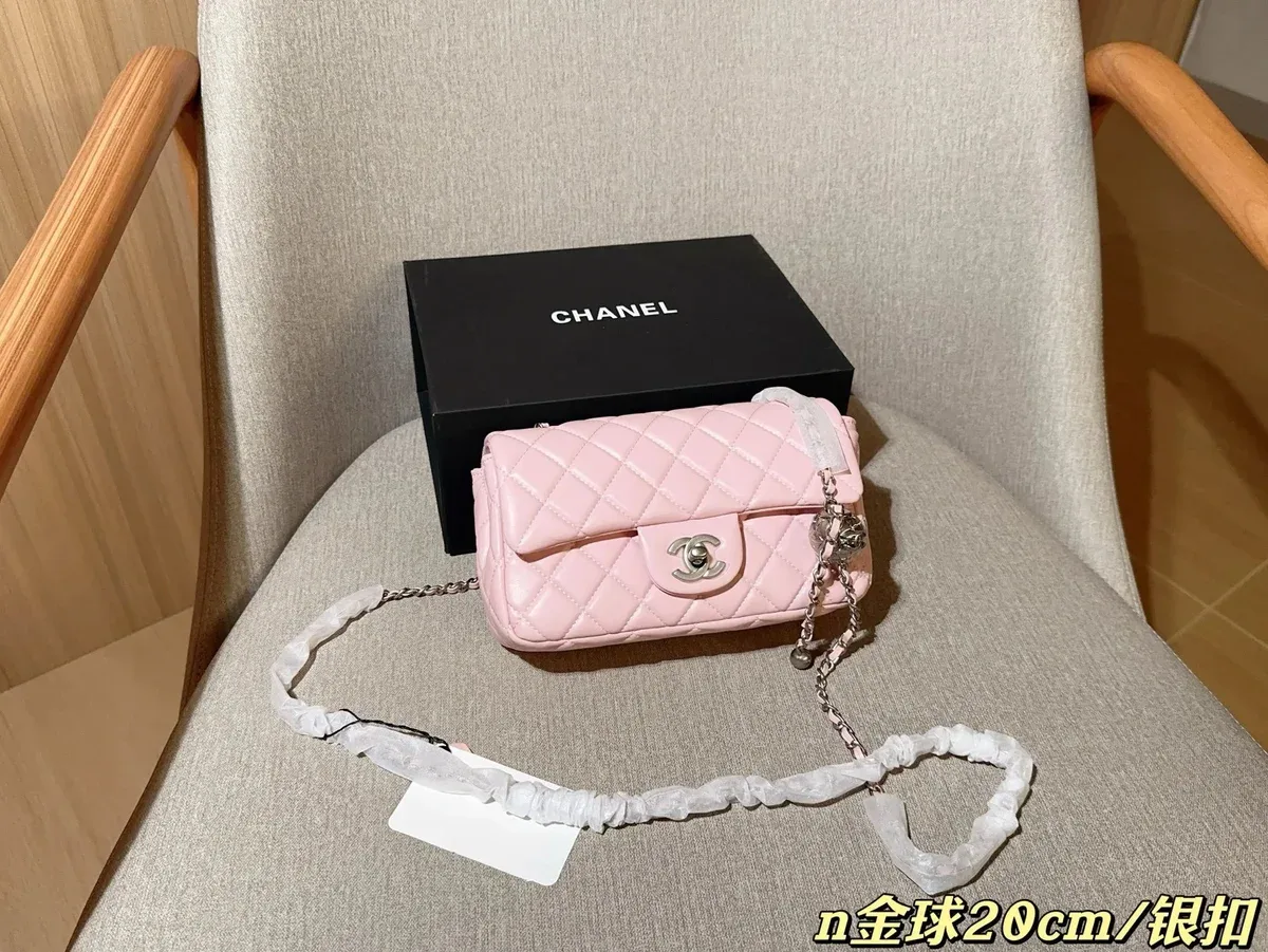 Chanel Chanel Classic Flap 2.55 Reissue Pink Leather Bag Pink