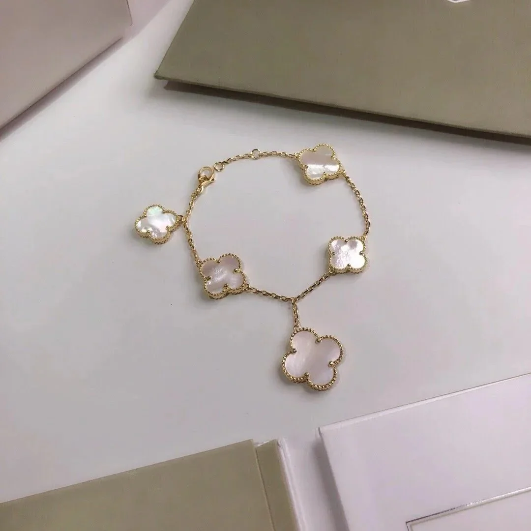 Van Cleef & Arpels Van Cleef & Arpels Alhambra Clover Bracelet in Gold Gold