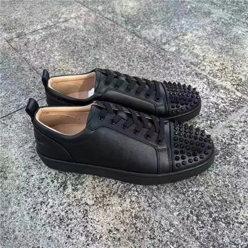 Christian Louboutin Christian Louboutin Loubi Louis Black Spike Sneakers Black - 1