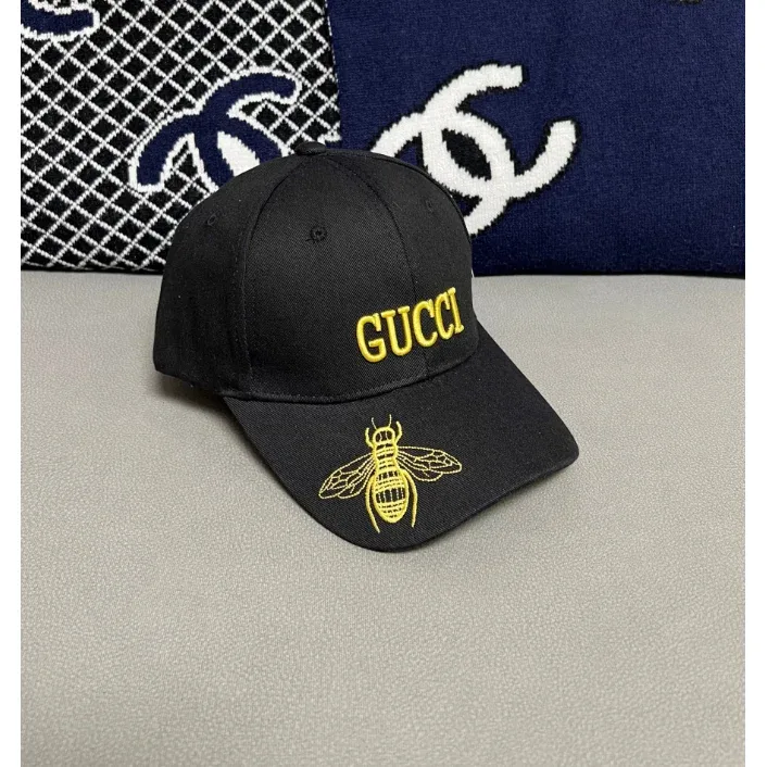 Gucci Gucci Black/Yellow Bee Embroidered Baseball Cap Black