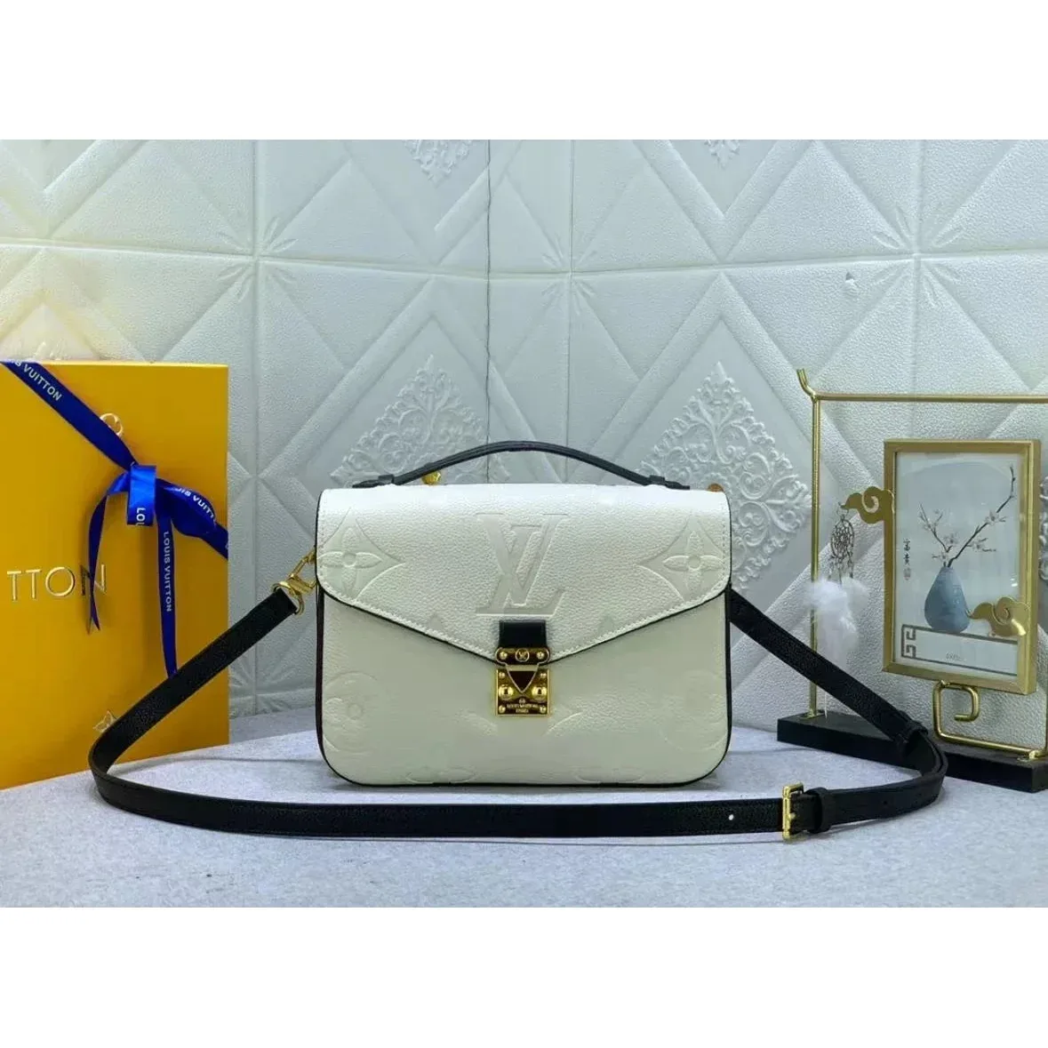 Louis Vuitton Louis Vuitton Pochette White/Black Monogram Handbag White